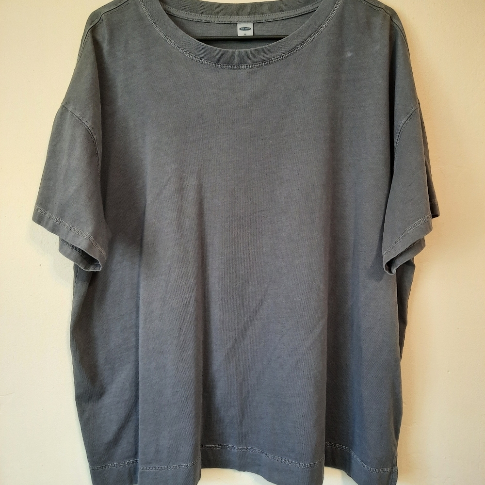 Old Navy loose Vintage Crew Neck Tee for Women washed black size xl.